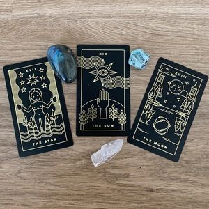 Golden Thread Tarot Deck